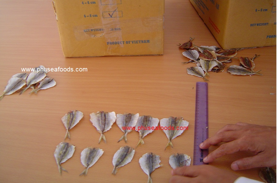 Dried Seasoned Open Cut Yellow Stripe Trevally Fish