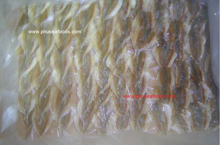 Finished-product of Dried Seasoned Yellow Stripe Trevally Fish