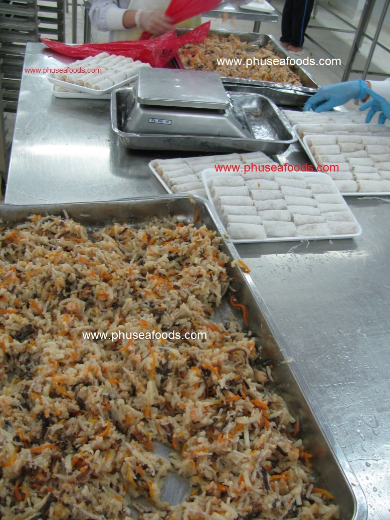 Springroll Rice Net Shrimp & Crab after Mixing & Rolling on Production Step