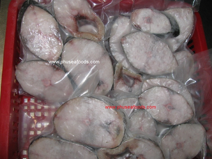 Spanish Mackerel Steak on packing step